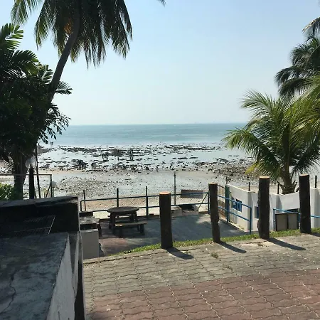 Seri Bulan Apartment Teluk Kemang Port Dickson Exterior photo