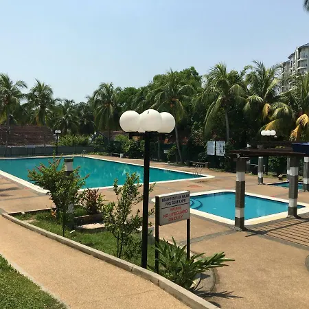 Seri Bulan Apartment Teluk Kemang Port Dickson Exterior photo