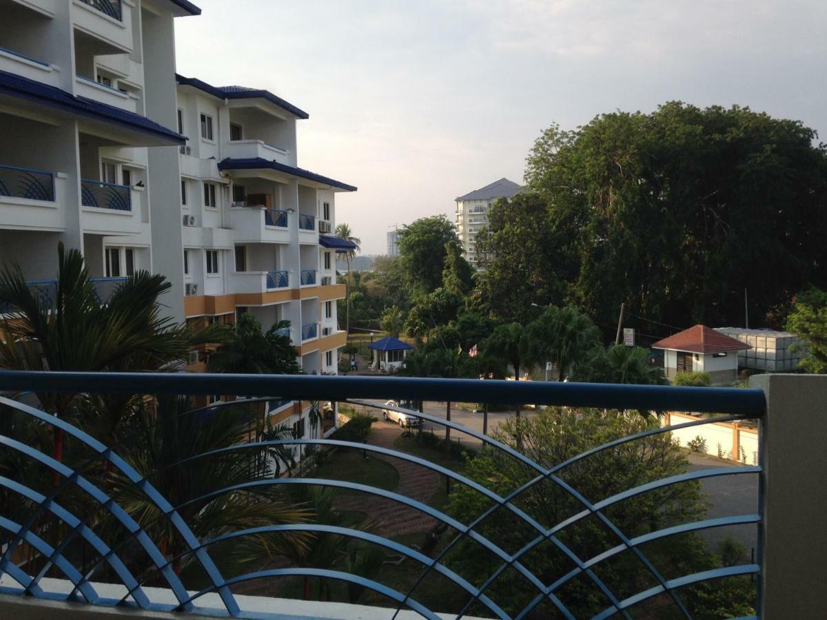 Seri Bulan Teluk Kemang